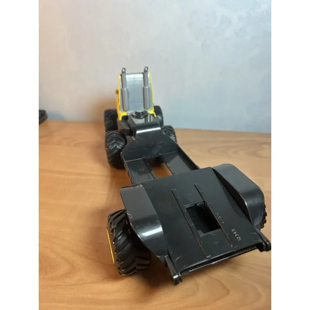 Maisto Fresh Metal Builder Zone Quarry Trailer Construction Diecast 11”